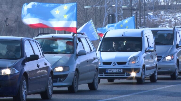 /Видео/ В Комрате в честь годовщины референдума прошел автопробег /Видео/ В Комрате в честь годовщины референдума прошел автопробег