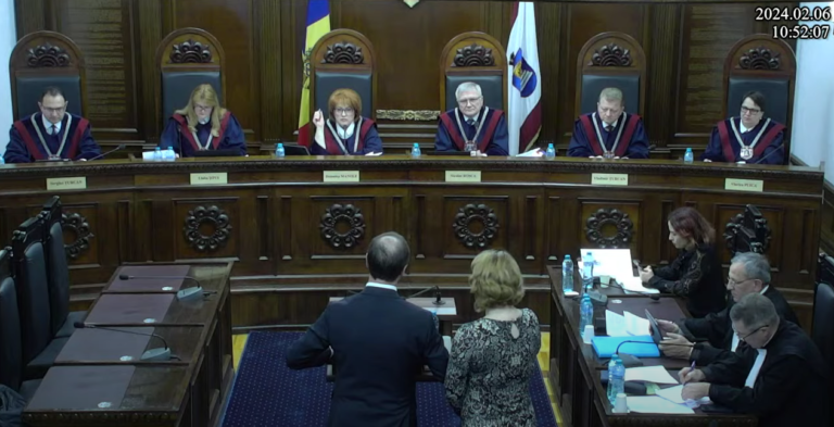 🔴 LIVE | Заседание КС по вопросу законности поправок в Налоговый кодекс, предусматривающий возврат НДС из бюджета Гагаузии