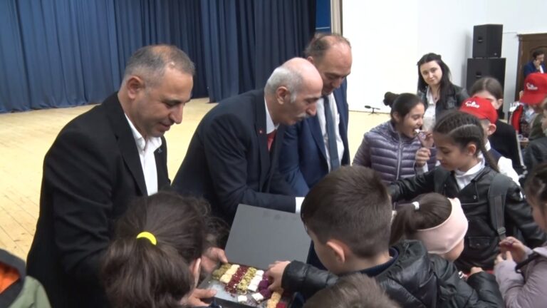 /Видео/ Праздник национального суверенитета Турции и День защиты детей отметили в Гагаузии /Видео/ Праздник национального суверенитета Турции и День защиты детей отметили в Гагаузии