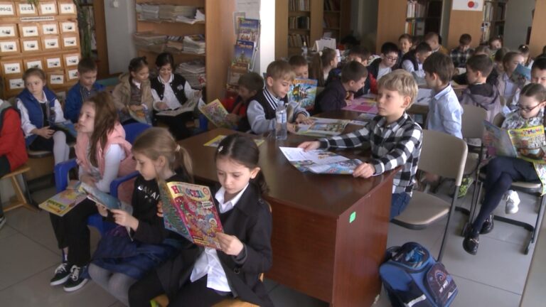 /Видео/ В библиотеке Комрата отметили День детской книги