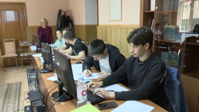 /Видео/ Студенты колледжа им. М. Чакира посетили Апелляционную палату Комрат