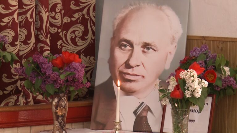 /Видео/ В Етулии почтили память Савелия Экономова. В этом году ему бы исполнилось 95 лет