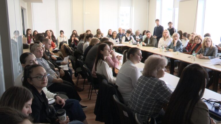 /Видео/ В КГУ прошла студенческая конференция о роли образования в подготовке конкурентоспособных специалистов