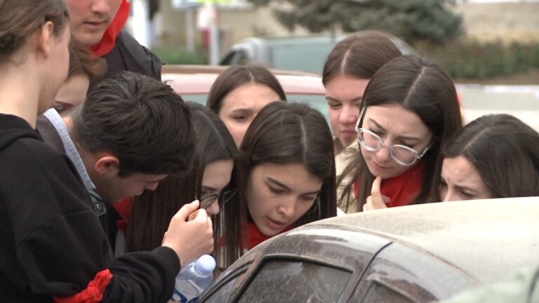 /Видео/ Студенты КГУ и учащиеся школ автономии приняли участие в квесте