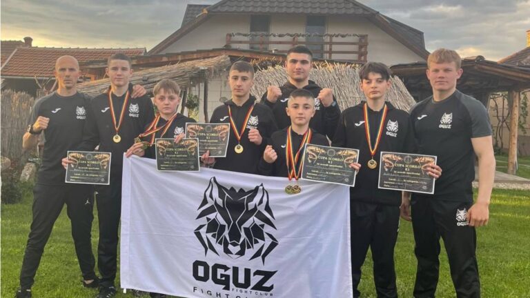 /Видео/ Спортсмены клуба Oguz fight привезли золото и серебро с турнира по тайскому боксу в Румынии