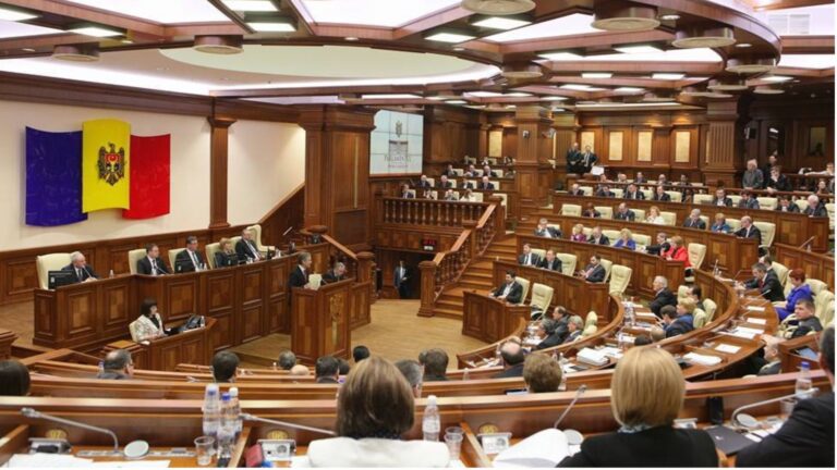  /Видео/ Законопроект о пересмотре судебной карты принят во втором чтении. Кто из депутатов выступил против?