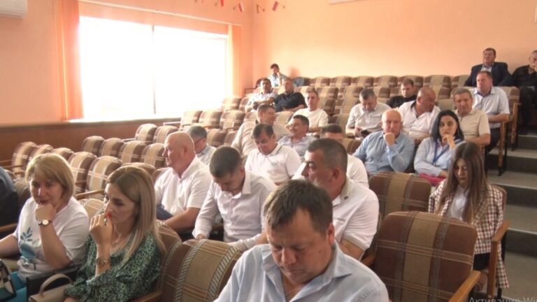/Видео/ В Комрате представители правительства и региональных властей обсудили судебную реформу 