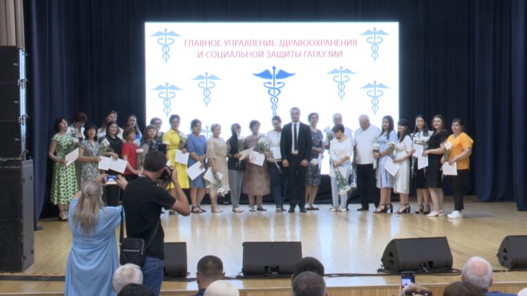 /Видео/ День медицинского работника отметили в Комрате. Лучшим присвоили звания и вручили грамоты 