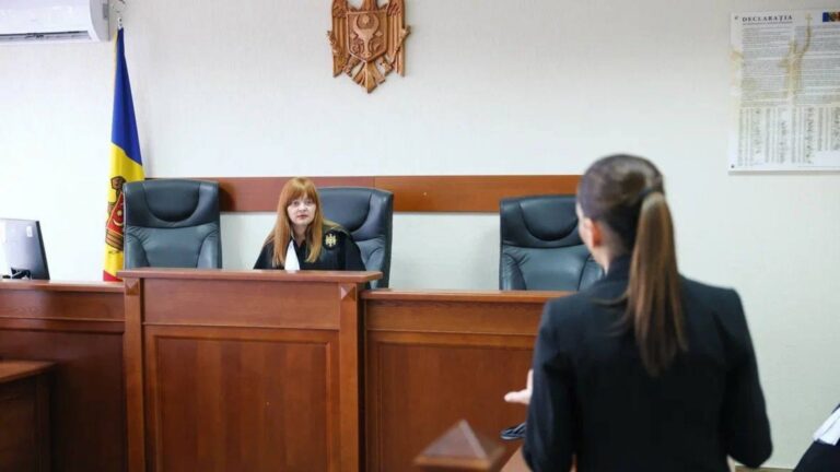 /Видео/ Заседание суда в отношении башкана Гагаузии вновь перенесли