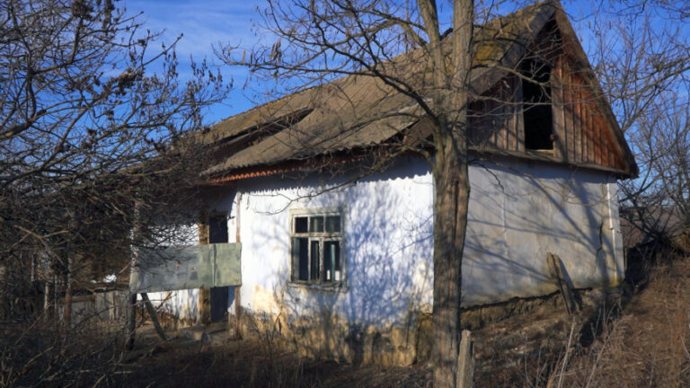 В МОЛДОВЕ МОГУТ ДО 300% ПОВЫСИТЬ НАЛОГИ НА ЗАБРОШЕННЫЕ ЗДАНИЯ И НЕ ОБРАБАТЫВАЕМЫЕ СЕЛЬХОЗЗЕМЛИ