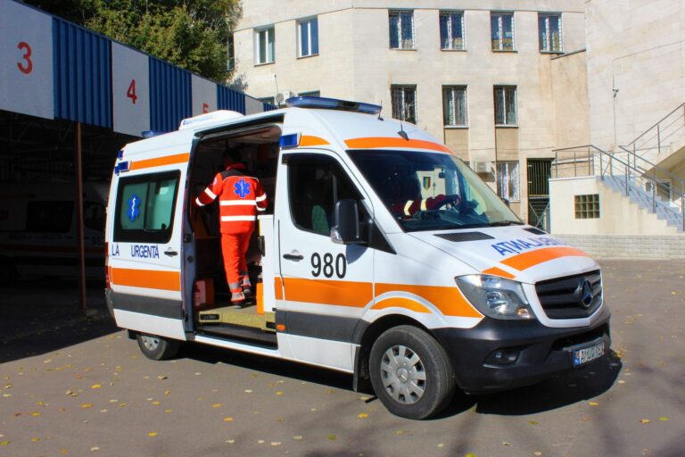 В МОЛДОВЕ ЗА ЛЕТО ДВА ЧЕЛОВЕКА ПОГИБЛИ ОТ АНАФИЛАКТИЧЕСКОГО ШОКА ПОСЛЕ УКУСОВ НАСЕКОМЫХ В МОЛДОВЕ ЗА ЛЕТО ДВА ЧЕЛОВЕКА ПОГИБЛИ ОТ АНАФИЛАКТИЧЕСКОГО ШОКА ПОСЛЕ УКУСОВ НАСЕКОМЫХ