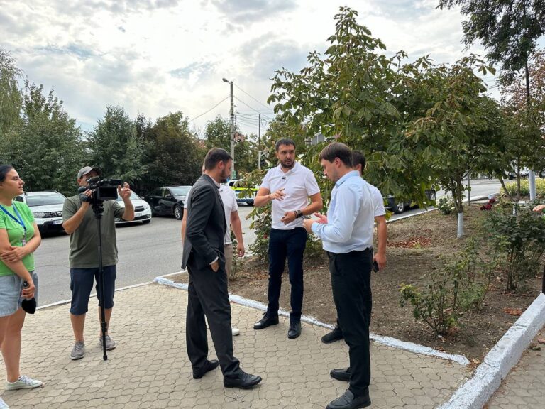 (ВИДЕО) В КОМРАТЕ ЗАДЕРЖАНА МАШИНА С УГОЩЕНИЯМИ ДЛЯ ПРАЗДНИКА GAGAUZIYALAND