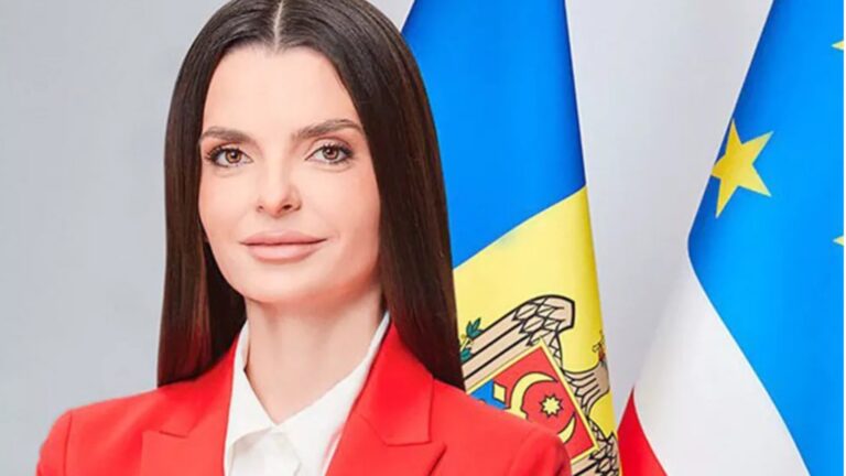 БАШКАН ГАГАУЗИИ ЕВГЕНИЯ ГУЦУЛ ПОЗДРАВИЛА С ДНЕМ НЕЗАВИСИМОСТИ РЕСПУБЛИКИ МОЛДОВА БАШКАН ГАГАУЗИИ ЕВГЕНИЯ ГУЦУЛ ПОЗДРАВИЛА С ДНЕМ НЕЗАВИСИМОСТИ РЕСПУБЛИКИ МОЛДОВА