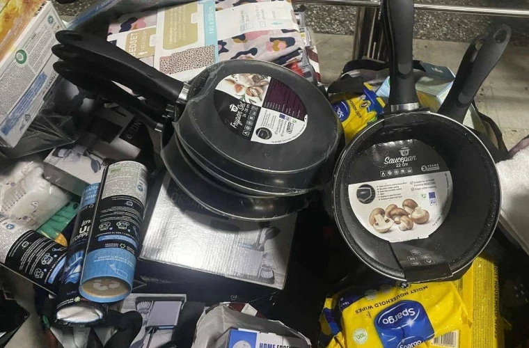 ТАМОЖЕННИКИ ОБНАРУЖИЛИ НЕЗАДЕКЛАРИРОВАННЫЕ ТОВАРЫ В МИКРОАВТОБУСЕ ТАМОЖЕННИКИ ОБНАРУЖИЛИ НЕЗАДЕКЛАРИРОВАННЫЕ ТОВАРЫ В МИКРОАВТОБУСЕ