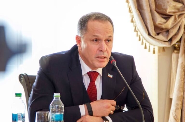 МИХАИЛ ФОРМУЗАЛ О МАНИПУЛЯЦИЯХ ЦЕНТРАЛЬНЫХ ВЛАСТЕЙ