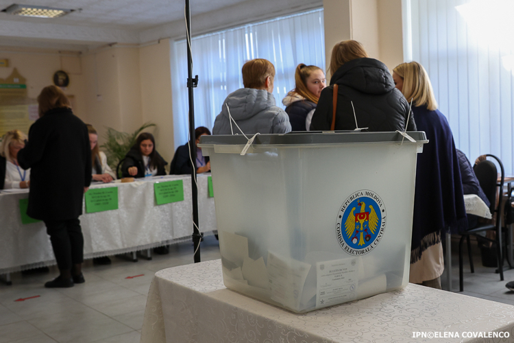 БОЛЕЕ 200 000 МОЛДАВАН ПРОГОЛОСОВАЛИ ЗА ГРАНИЦЕЙ НА ВТОРОМ ТУРЕ ПРЕЗИДЕНТСКИХ ВЫБОРОВ