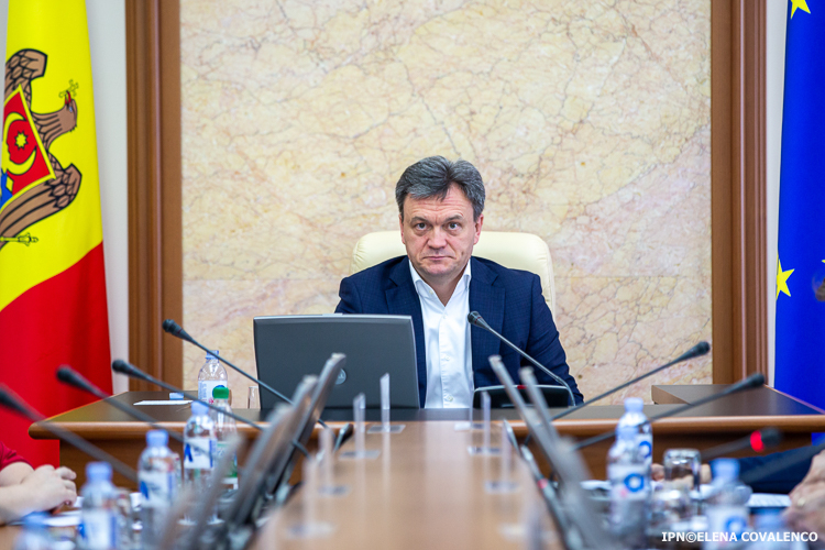 ПЕРЕСТАНОВКИ В ПРАВИТЕЛЬСТВЕ: ПРИЧИНЫ РАЗНОГЛАСИЙ МЕЖДУ ВЛАСТЬЮ И ОППОЗИЦИЕЙ