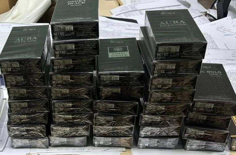 КОНТРАБАНДА НА ГРАНИЦЕ: В БАГАЖЕ НЕРЕЗИДЕНТА НАШЛИ ПАРФЮМЕРИЮ БЕЗ ДЕКЛАРАЦИИ