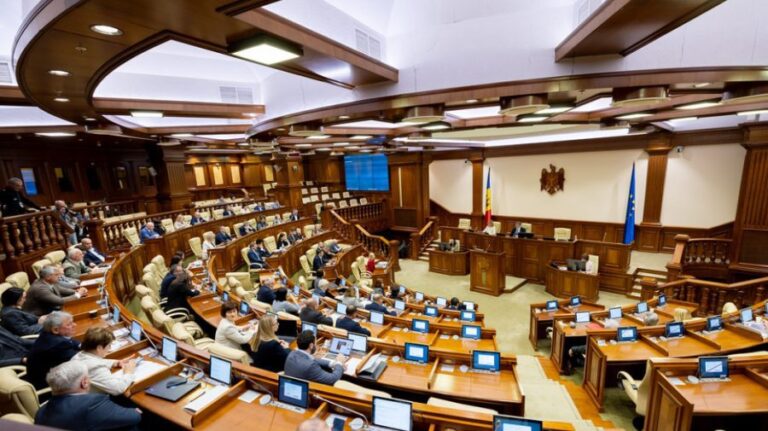ДЕПУТАТЫ ПАРЛАМЕНТА ПОТРАТИЛИ ОКОЛО 4 МИЛЛИОНОВ ЛЕЕВ НА ПОЕЗДКИ ЗА ГРАНИЦУ ДЕПУТАТЫ ПАРЛАМЕНТА ПОТРАТИЛИ ОКОЛО 4 МИЛЛИОНОВ ЛЕЕВ НА ПОЕЗДКИ ЗА ГРАНИЦУ