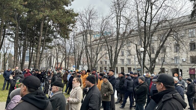 ФЕРМЕРЫ ВЫШЛИ НА ПРОТЕСТ ПРОТИВ ДЕЙСТВИЙ ПРАВИТЕЛЬСТВА