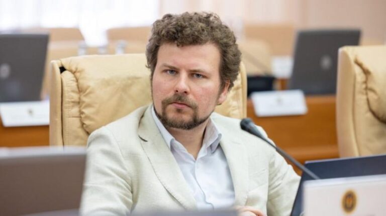 ПЕРЧУН: «ПОВЫШЕНИЕ ЗАРПЛАТЫ НА 35% НЕВОЗМОЖНО» ПЕРЧУН: «ПОВЫШЕНИЕ ЗАРПЛАТЫ НА 35% НЕВОЗМОЖНО»