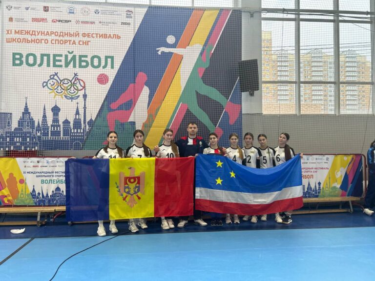 ВОЛЕЙБОЛЬНАЯ КОМАНДА ИЗ СЕЛА КОПЧАК ПРЕДСТАВИЛА ГАГАУЗИЮ В МОСКВЕ