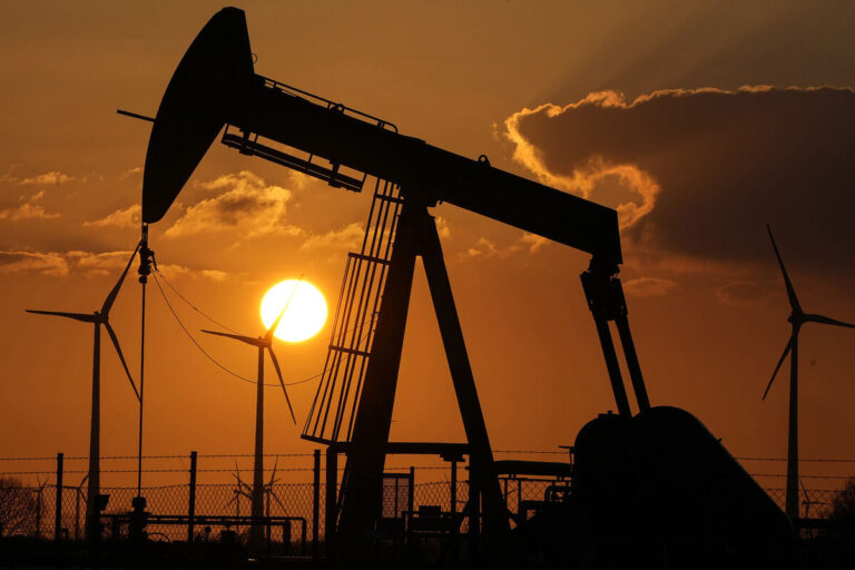 ЦЕНЫ НА НЕФТЬ ПОДСКОЧИЛИ НА ФОНЕ НОВЫХ САНКЦИЙ США