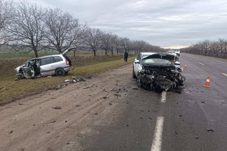 МУЖЧИНА ПОГИБ В АВАРИИ НА ТРАССЕ М-5: ВИНОВНИК СОВЕРШИЛ ОПАСНЫЙ ОБГОН