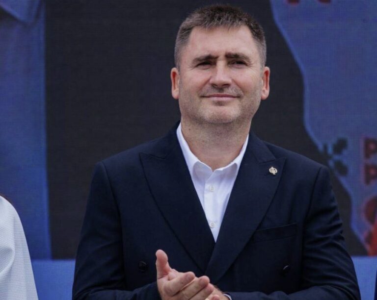 МИХАИЛ ВЛАХ ОТВЕТИЛ НА ОБВИНЕНИЯ ПОСЛА ЕС: «ГРАНТЫ НЕ ДОЛЖНЫ СТАВИТЬ НАС В ЗАВИСИМОСТЬ» МИХАИЛ ВЛАХ ОТВЕТИЛ НА ОБВИНЕНИЯ ПОСЛА ЕС: «ГРАНТЫ НЕ ДОЛЖНЫ СТАВИТЬ НАС В ЗАВИСИМОСТЬ»